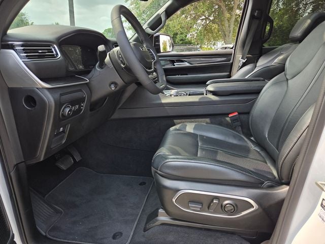 2024 Jeep Wagoneer Base