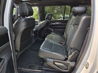 2024 Jeep Wagoneer Base