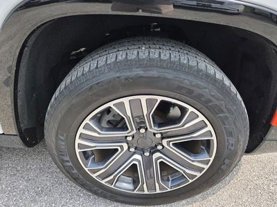 2024 Jeep Wagoneer Base