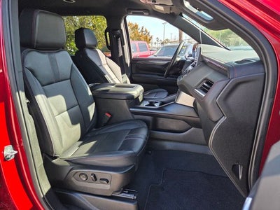 2023 Chevrolet Suburban RST