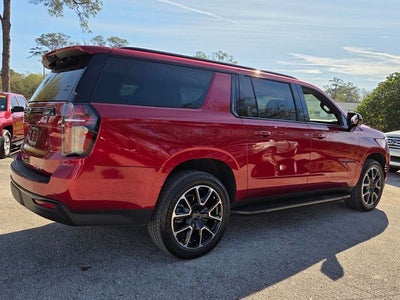 2023 Chevrolet Suburban RST