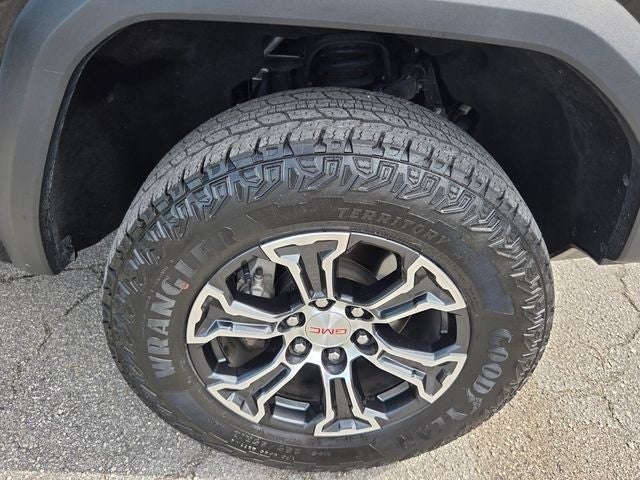 2023 GMC Canyon AT4