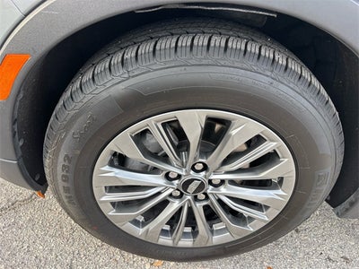 2025 Cadillac XT4 Premium Luxury