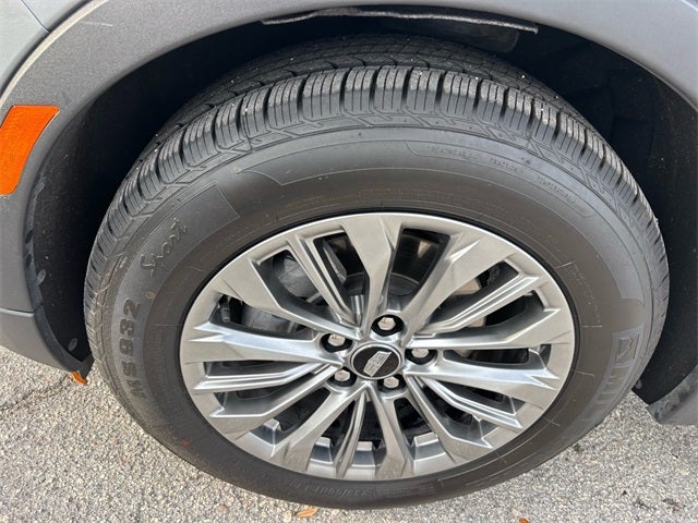 2025 Cadillac XT4 Premium Luxury