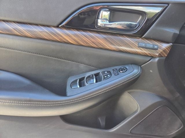 2016 Nissan Maxima Platinum