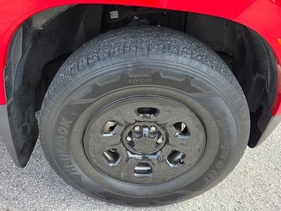 2023 Nissan Frontier S