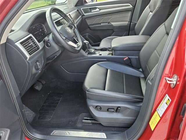 2022 Volkswagen Atlas 3.6L V6 SE w/Technology