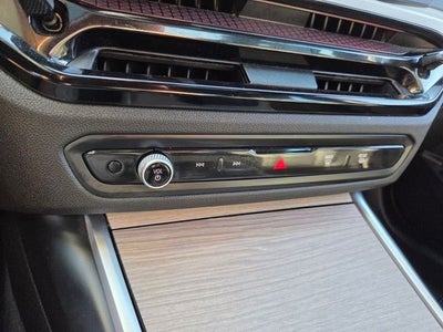 2025 BMW 3 Series 330i