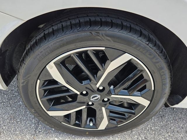 2024 Nissan Versa 1.6 SR