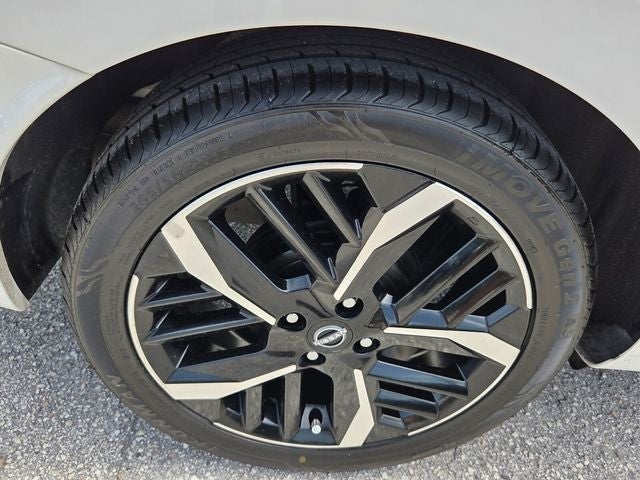 2024 Nissan Versa 1.6 SR