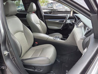 2023 INFINITI QX50 LUXE FWD