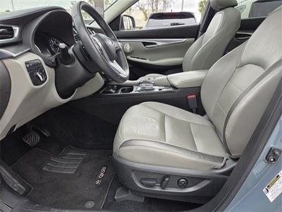 2023 INFINITI QX50 LUXE FWD