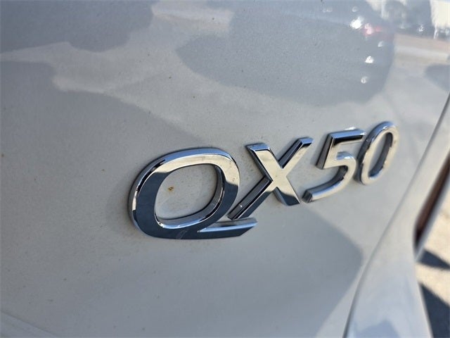 2023 INFINITI QX50 LUXE AWD