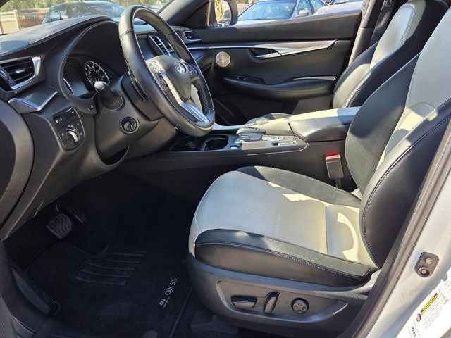 2025 INFINITI QX55 Essential AWD