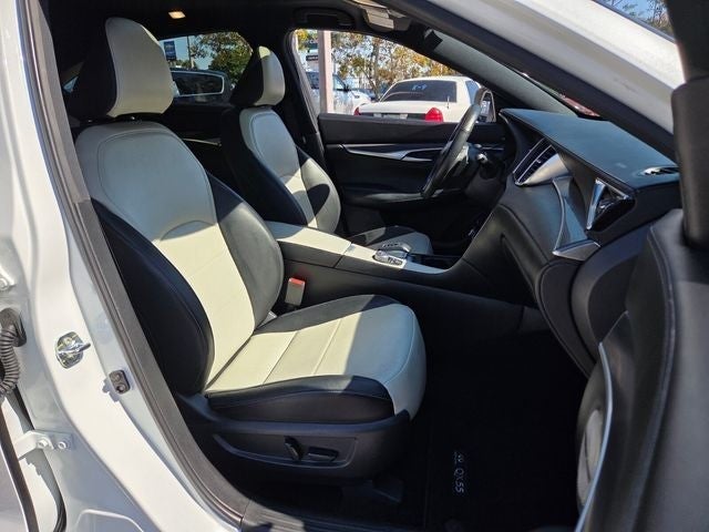 2025 INFINITI QX55 Essential AWD