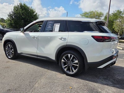2025 INFINITI QX60 LUXE