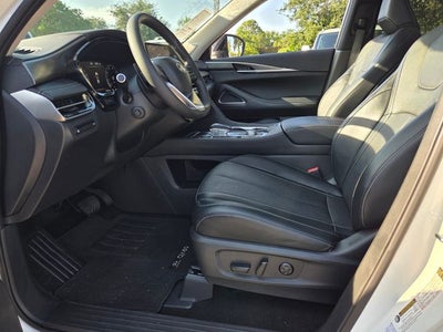2023 INFINITI QX60 LUXE FWD