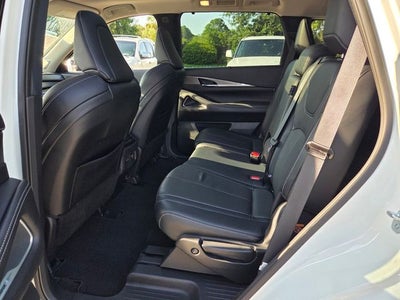 2023 INFINITI QX60 LUXE FWD