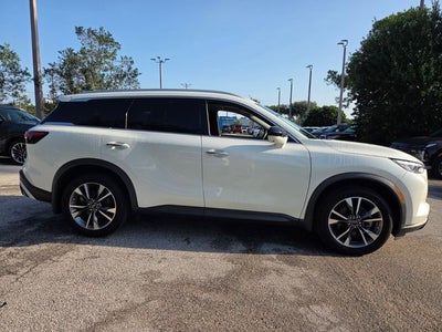 2023 INFINITI QX60 LUXE FWD