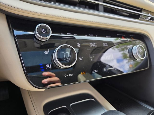 2023 INFINITI QX60 LUXE AWD