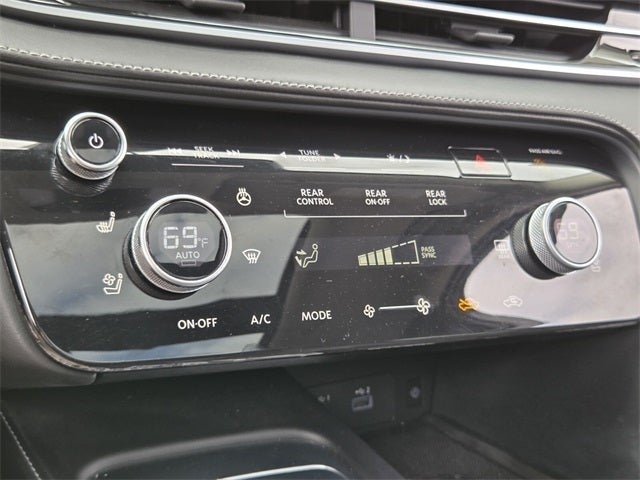 2023 INFINITI QX60 LUXE AWD