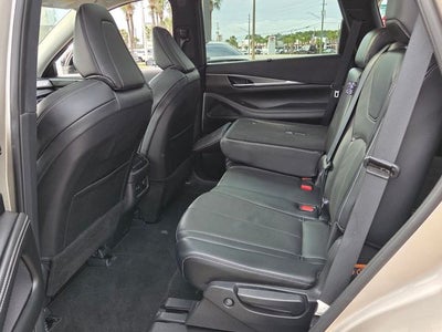 2023 INFINITI QX60 LUXE AWD