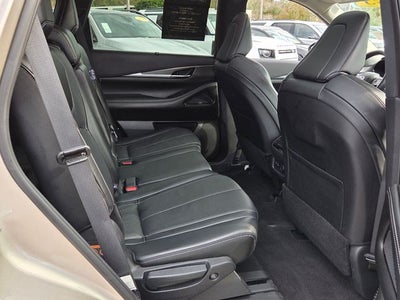 2023 INFINITI QX60 LUXE AWD