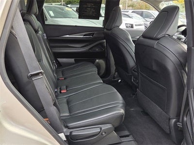 2023 INFINITI QX60 LUXE AWD