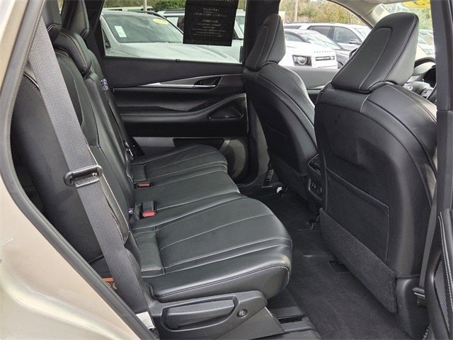 2023 INFINITI QX60 LUXE AWD