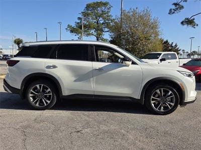 2023 INFINITI QX60 LUXE AWD