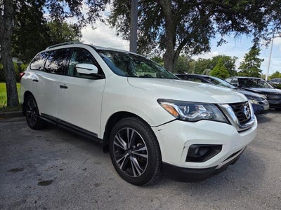 2017 Nissan Pathfinder Platinum