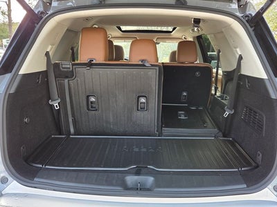 2023 Nissan Pathfinder Platinum