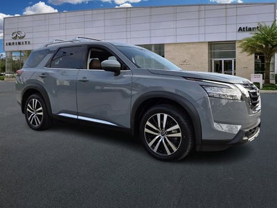 2023 Nissan Pathfinder Platinum