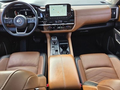 2023 Nissan Pathfinder Platinum