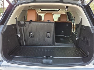 2023 Nissan Pathfinder Platinum