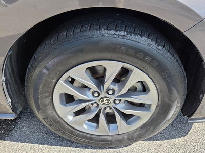 2023 Toyota Sienna XLE 8 Passenger