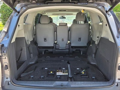 2023 Toyota Sienna XLE 8 Passenger