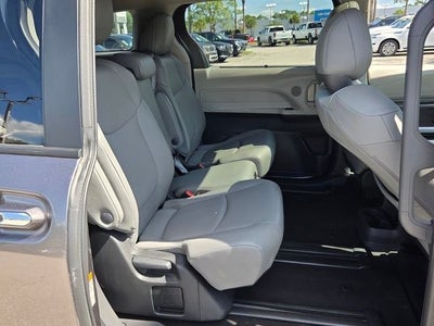 2023 Toyota Sienna XLE 8 Passenger