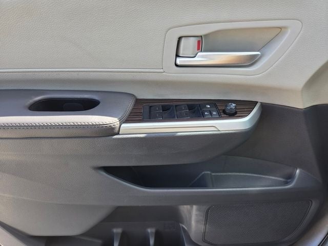 2023 Toyota Sienna XLE 8 Passenger