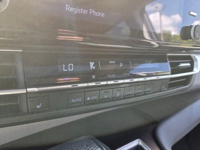 2023 Toyota Sienna XLE 8 Passenger