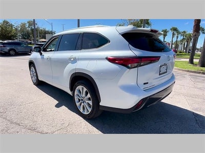 2022 Toyota Highlander Limited