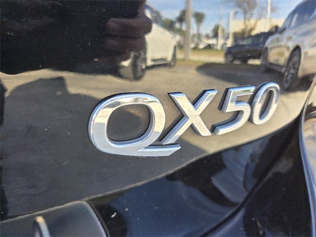 2016 INFINITI QX50 Base