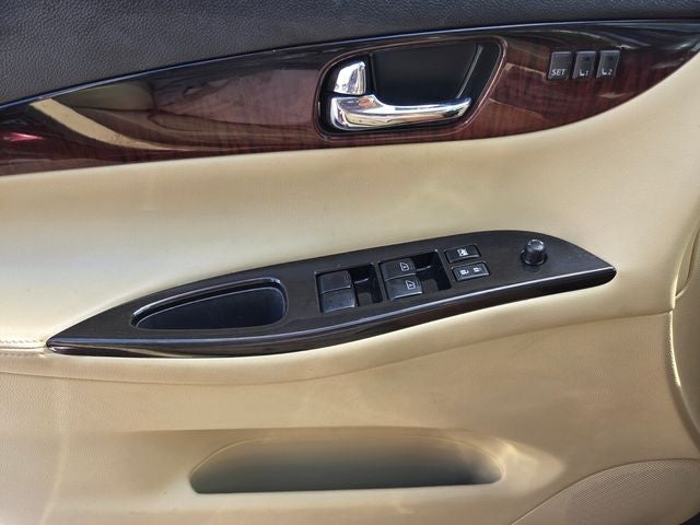 2016 INFINITI QX50 Base