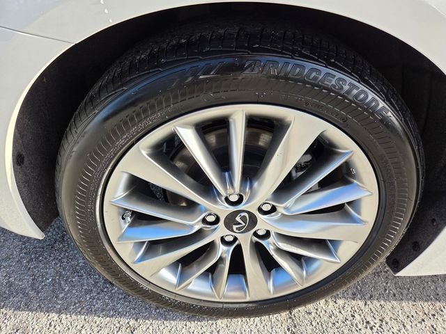 2023 INFINITI Q50 LUXE RWD