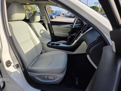 2023 INFINITI Q50 LUXE RWD