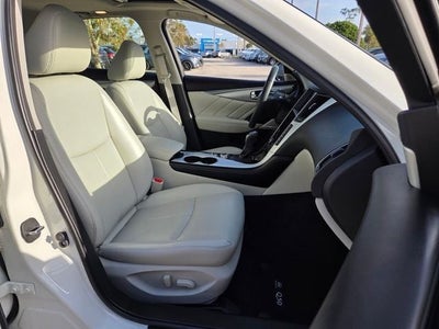 2023 INFINITI Q50 LUXE RWD