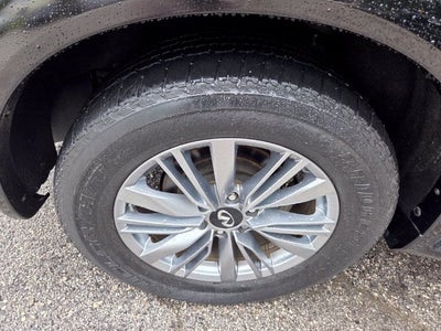2022 INFINITI QX80 LUXE 4WD