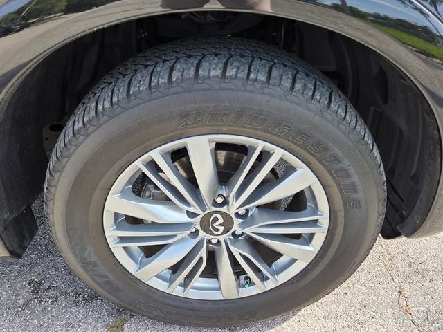 2024 INFINITI QX80 LUXE