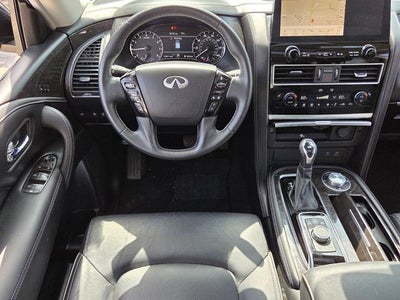 2024 INFINITI QX80 LUXE