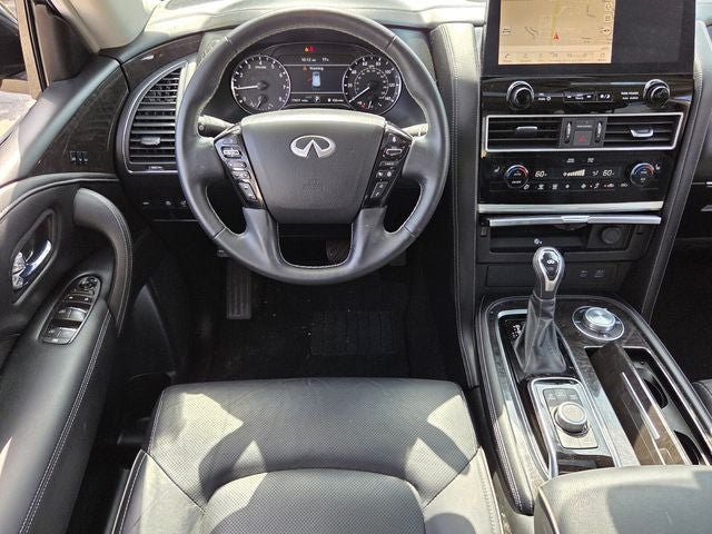2024 INFINITI QX80 LUXE